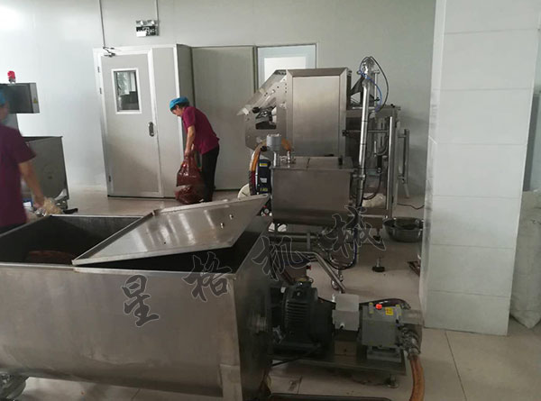 預(yù)制菜醬料包裝機設(shè)備在餐飲行業(yè)的作用(圖2)