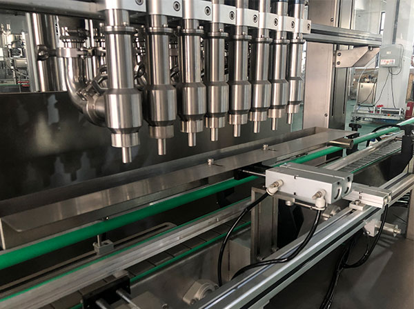 大型濃稠醬料灌裝生產線實現高效率的原因(圖1)