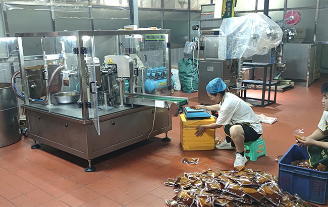 醬料包裝生產(chǎn)線-自動醬料包裝機的性能特點 操作直觀(圖1)