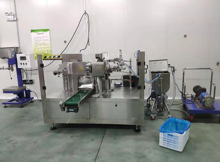 自動化剁椒醬包裝機械設(shè)備性能特點(圖1)