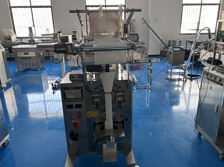 鹵肉調(diào)味醬料自動(dòng)包裝機(jī)在市場(chǎng)上面大方異彩(圖3)