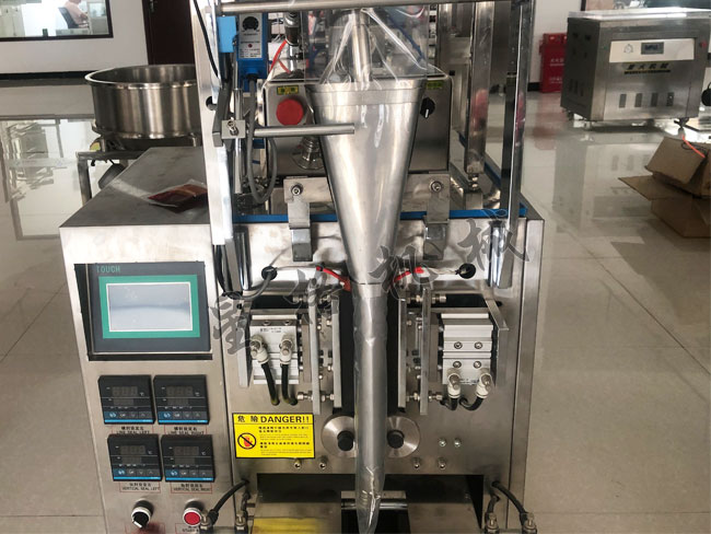 吃螃蟹的季節(jié)，怎么能少了全自動蟹黃醬包裝機(jī)(圖4)